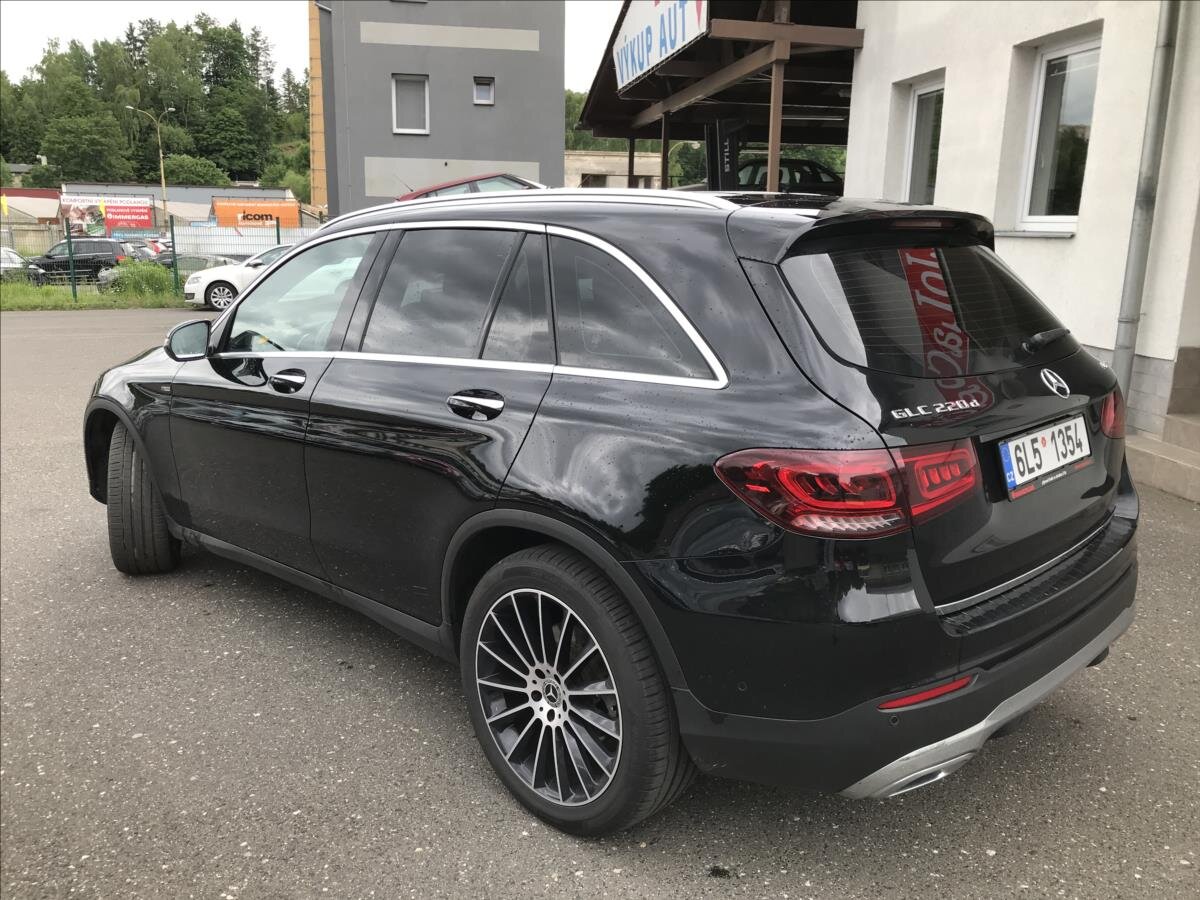 Mercedes-Benz GLC SUV 2,0 l 143 kw