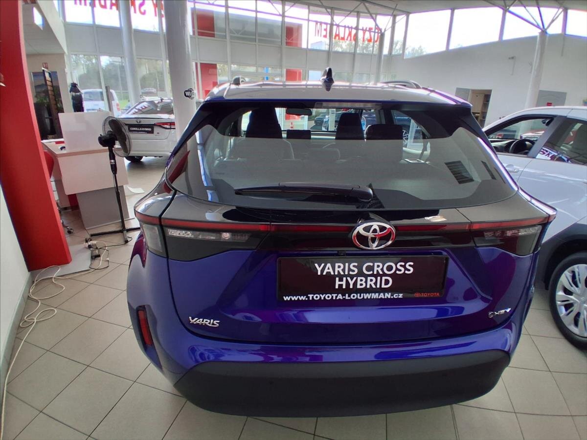Toyota Yaris Cross SUV 1,5 l 68 kw