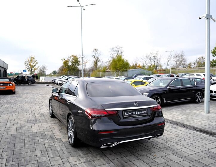 Mercedes-Benz Třídy E Sedan 2,0 l 145 kw