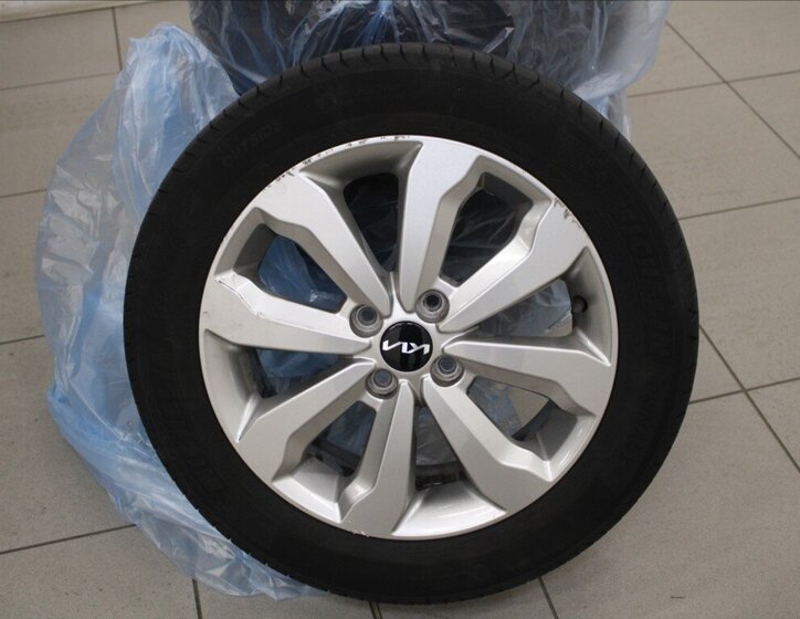 KIA Rio Hatchback 998,0 73 kw