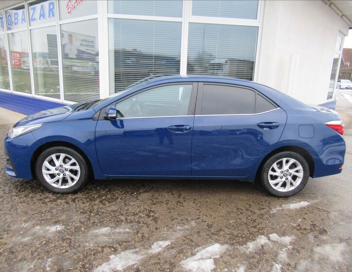 Toyota Corolla Sedan 1,6 l 97 kw