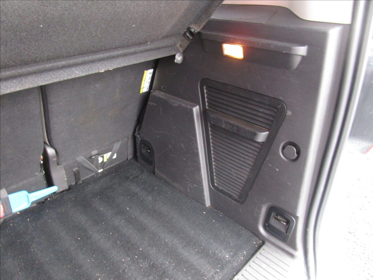 Ford Tourneo Courier Ostatní 1,5 l 70 kw