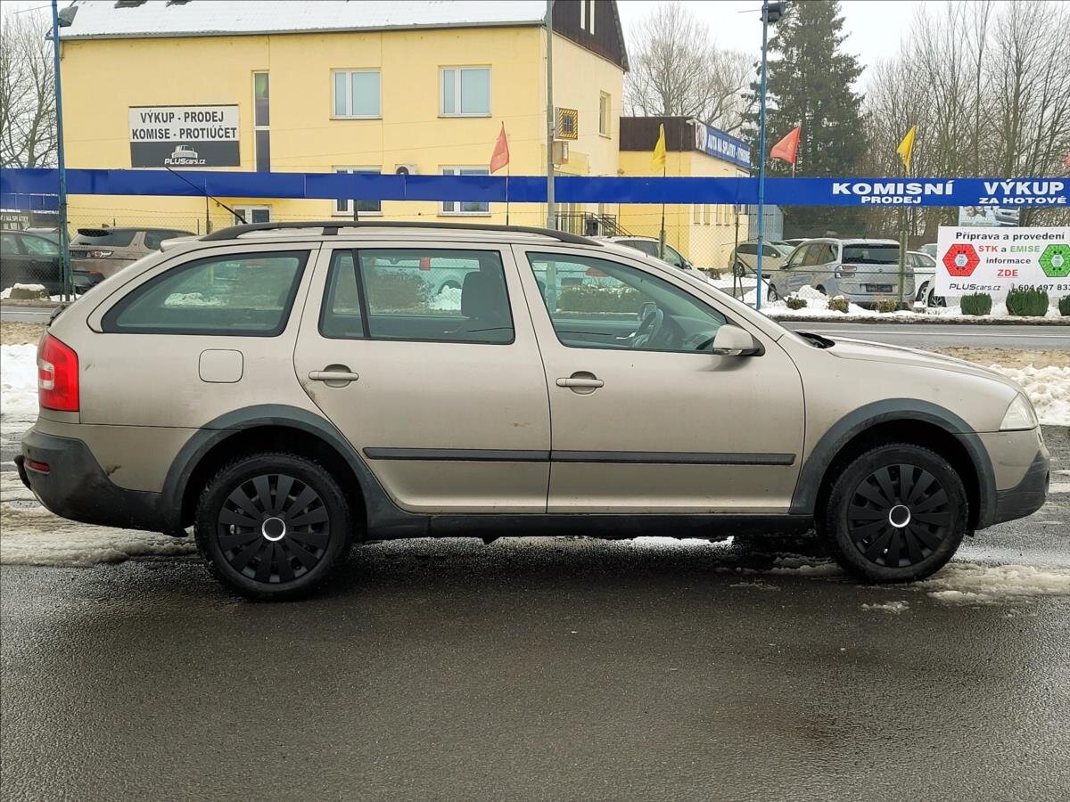 Škoda Octavia Kombi 2,0 l 103 kw