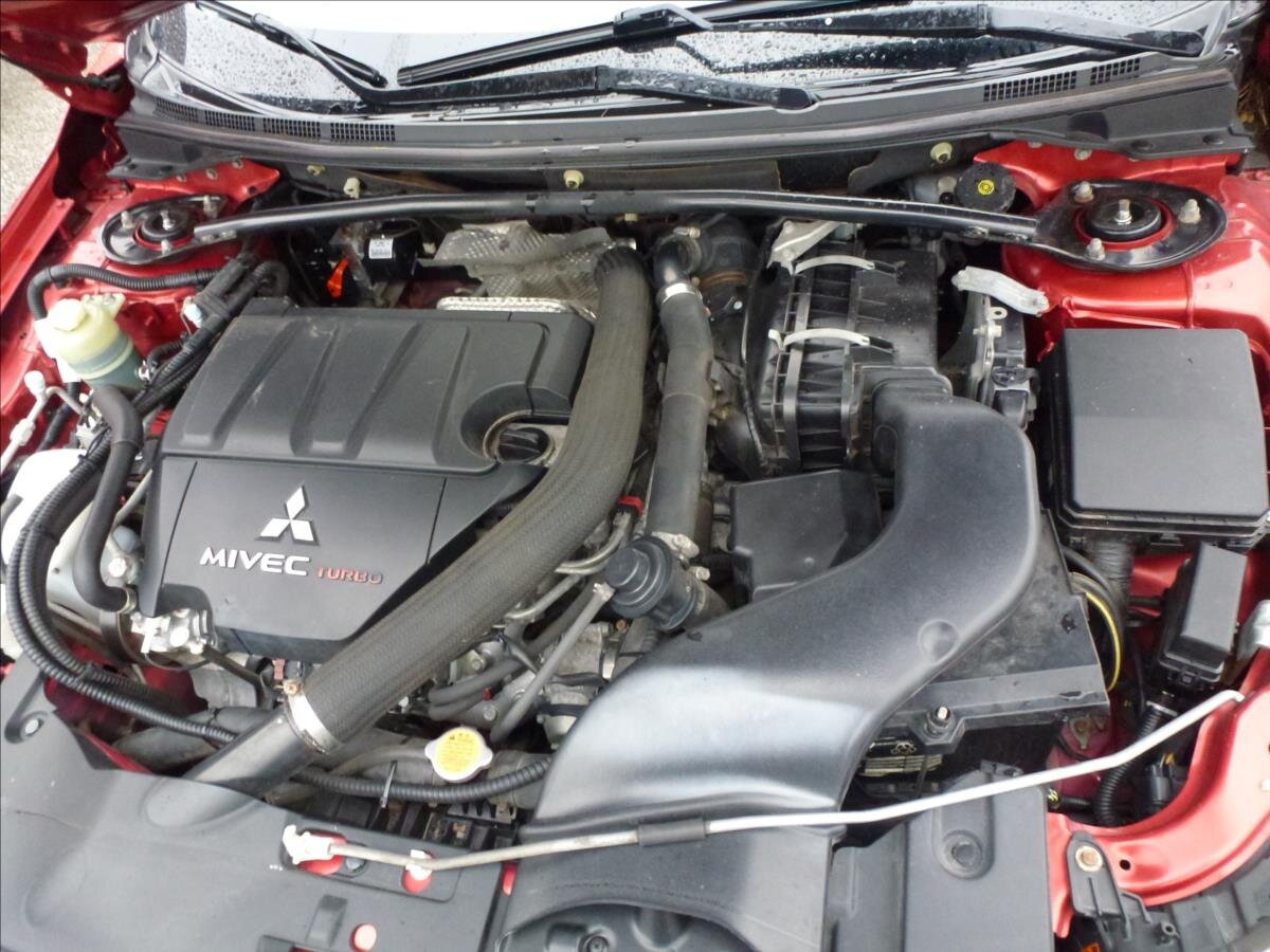 Mitsubishi Lancer Hatchback 2,0 l 217 kw