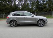 Porsche Cayenne SUV 4,1 l 281 kw