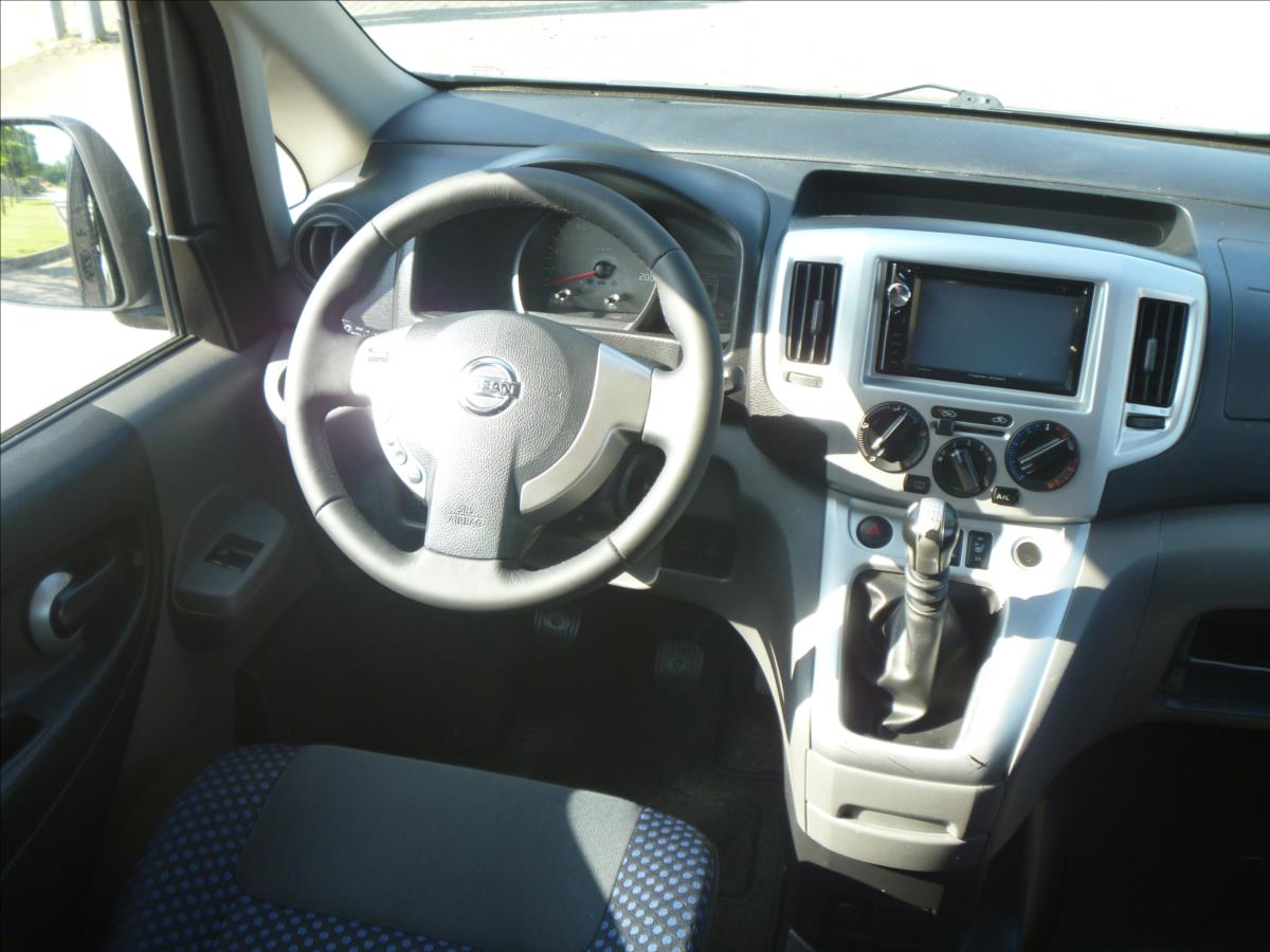 Nissan NV200