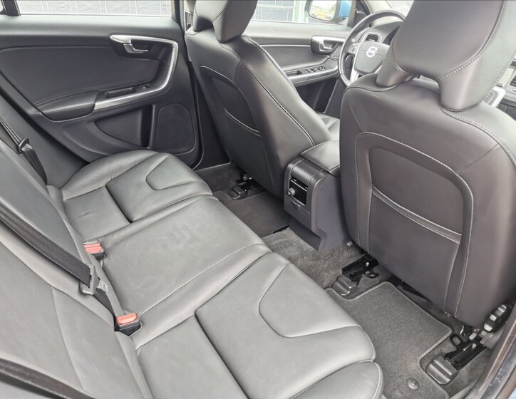 Volvo V60 Kombi 2,0 l 133 kw