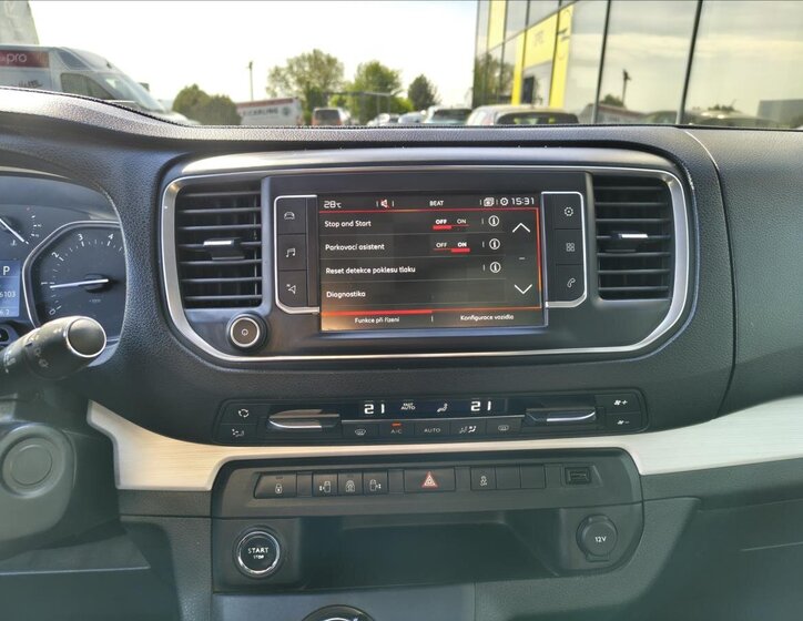 Citroën SpaceTourer MPV 2,0 l 130 kw