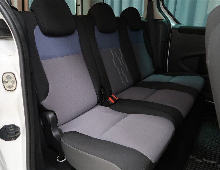 Peugeot Partner Tepee Kombi 1,6 l 55 kw