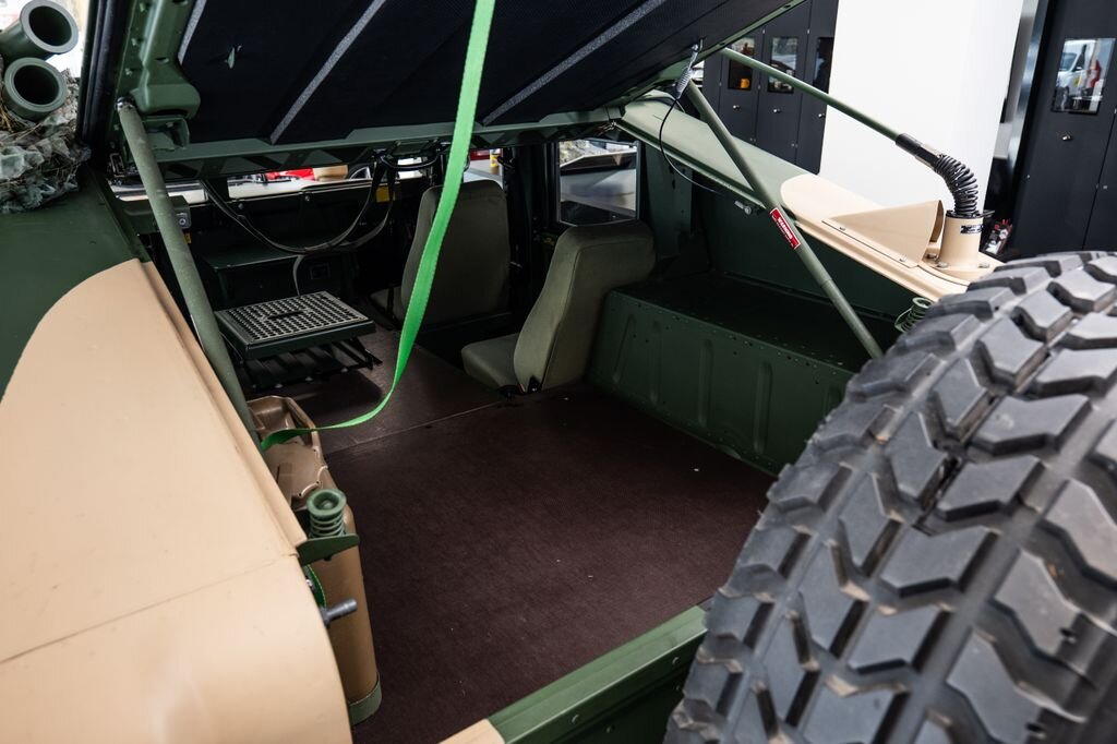 Hummer H1 SUV / Terénní 6,2 l 110 kw