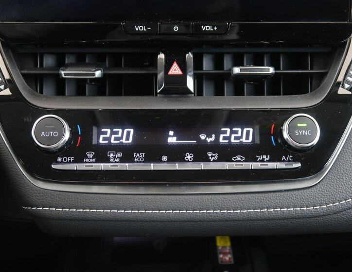 Toyota Corolla Sedan / Limuzína 1,8 l 72 kw