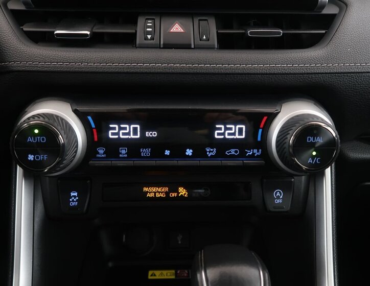 Toyota RAV4 SUV 2,0 l 129 kw