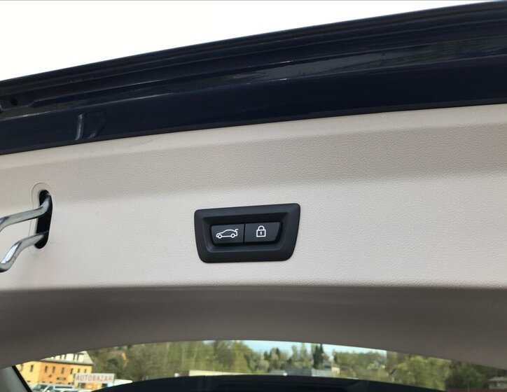 BMW X3 SUV / Terénní 2,0 l 140 kw