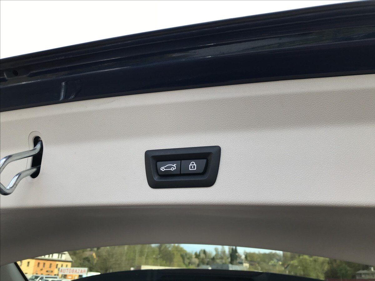 BMW X3 SUV / Terénní 2,0 l 140 kw