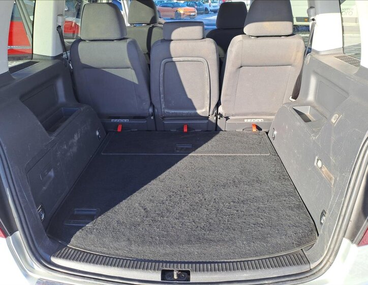 Volkswagen Touran 14