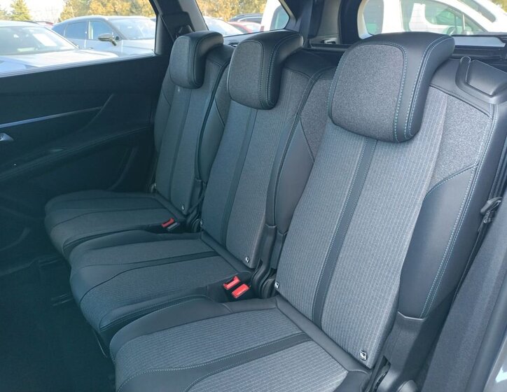 Peugeot 5008 SUV / Terénní 1,5 l 96 kw