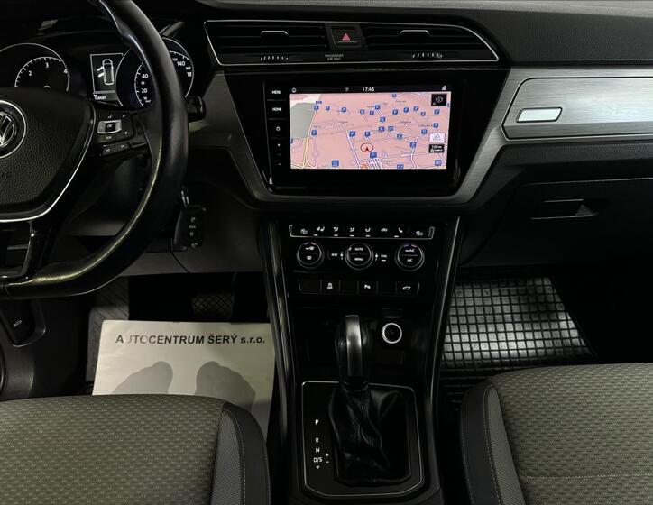 Volkswagen Touran 20