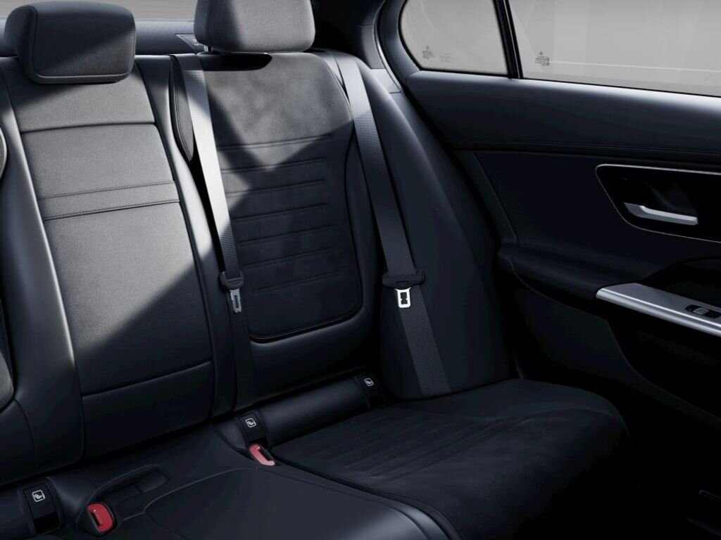 Mercedes-Benz Třídy C Sedan 2,0 l 162 kw