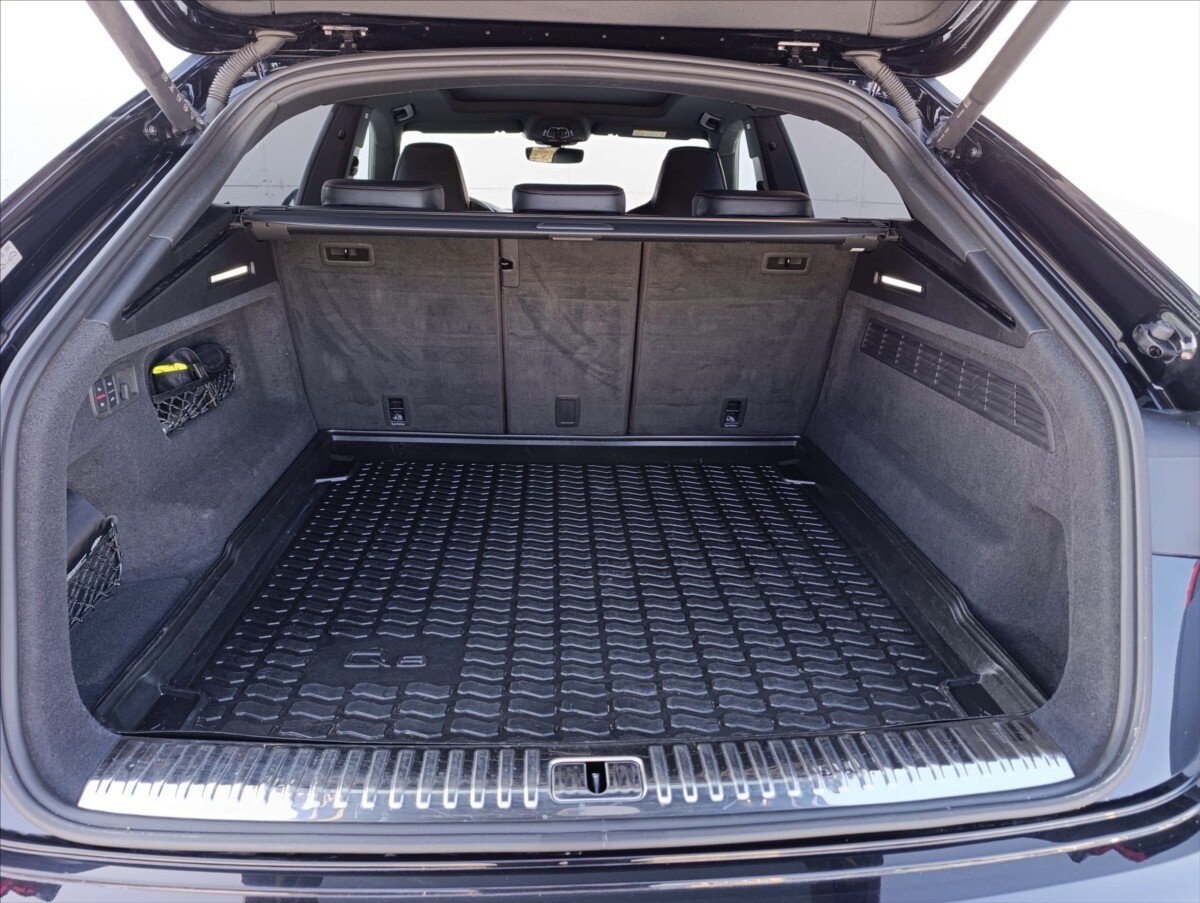 Audi RS Q8 SUV / Terénní 4,0 l 441 kw