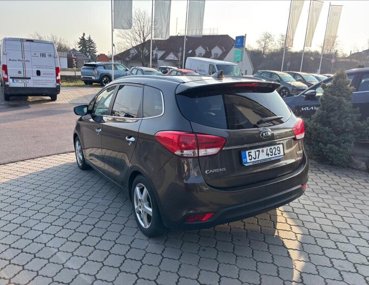 KIA Carens Kombi 1,7 l 104 kw