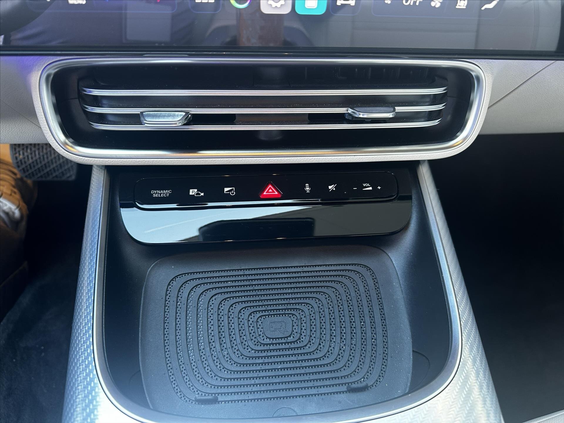 Mercedes-Benz CLA Sedan / Limuzína 0,0 200 kw