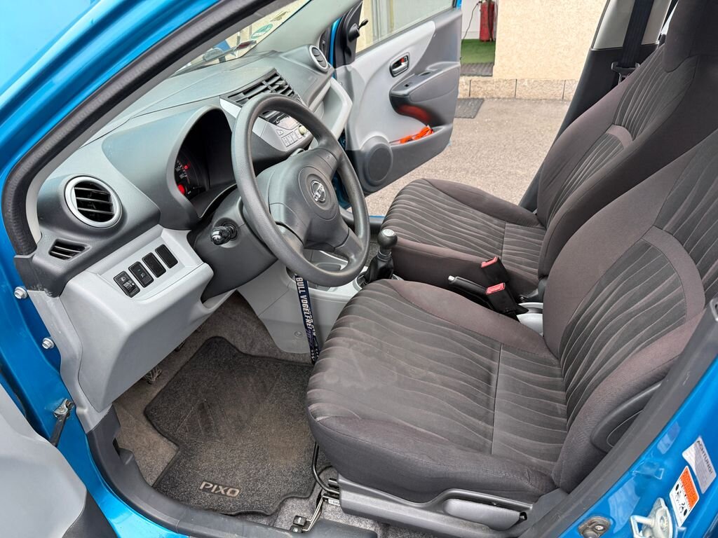 Nissan Pixo Hatchback 996,0 50 kw