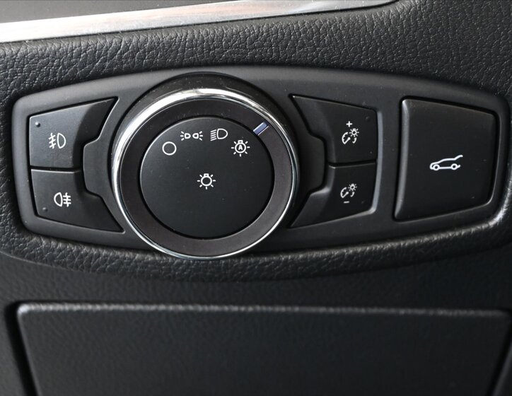 Ford S-MAX MPV 2,0 l 140 kw