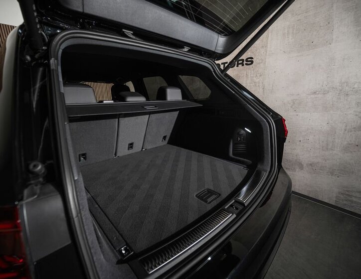 Volkswagen Touareg SUV / Terénní 3,0 l 210 kw