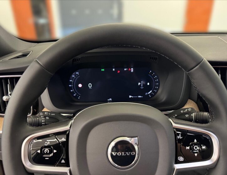 Volvo XC60 SUV / Terénní 2,0 l 184 kw