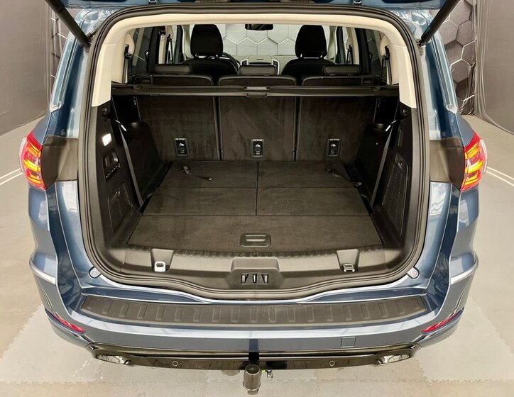 Ford S-MAX MPV 2,5 l 140 kw