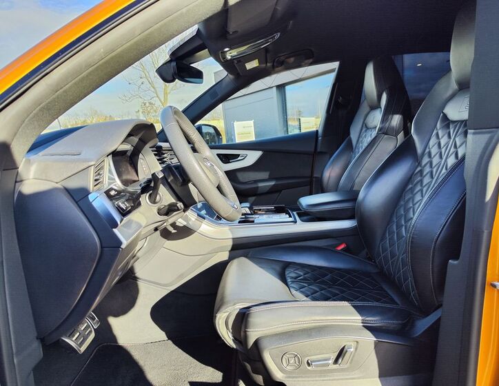 Audi Q8 19
