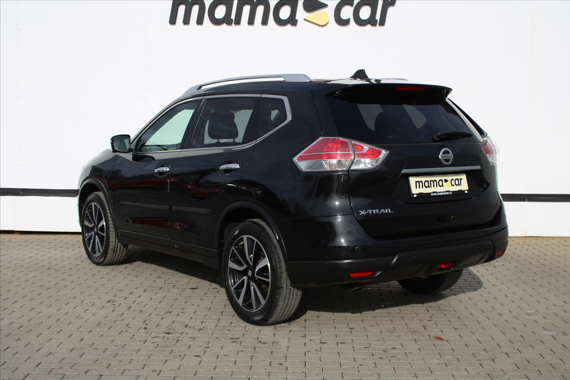 Nissan X-Trail SUV / Terénní 1,6 l 96 kw