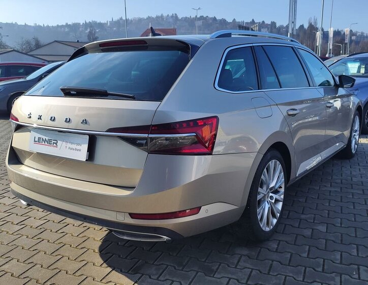 Škoda Superb Kombi 1,5 l 110 kw