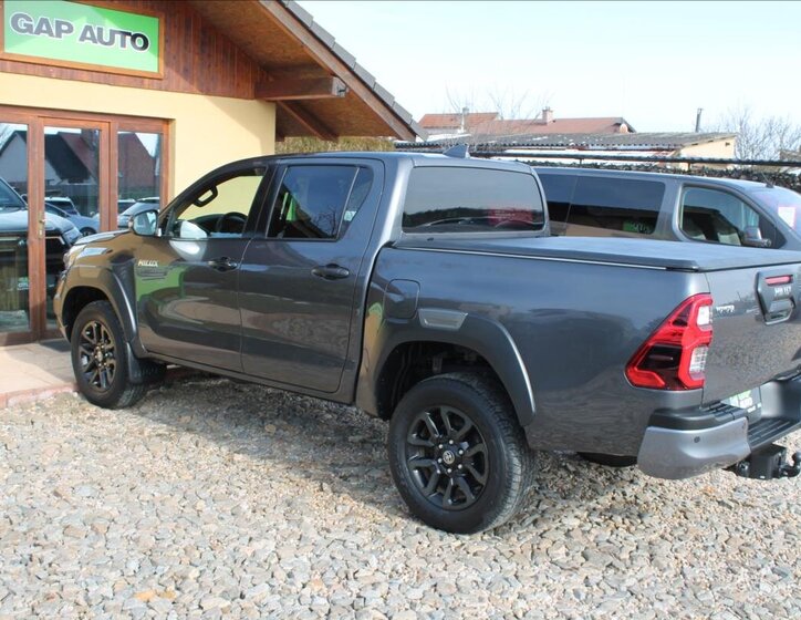 Toyota Hilux Pick-up 2,8 l 150 kw