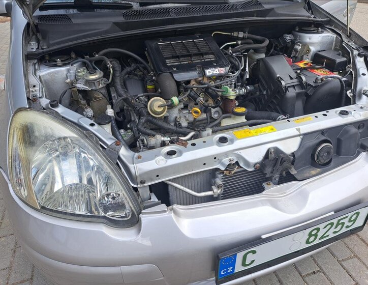 Toyota Yaris Hatchback 1,4 l 55 kw