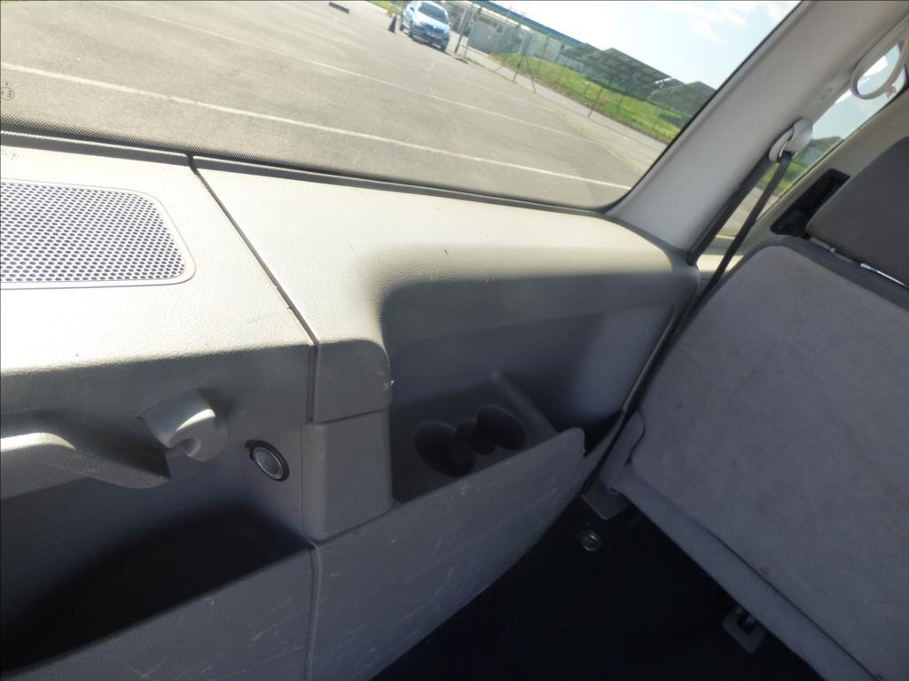 Volkswagen Caddy Kombi 2,0 l 103 kw