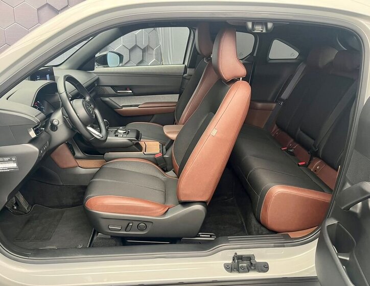 Mazda MX-30 SUV / Terénní 0,0 107 kw