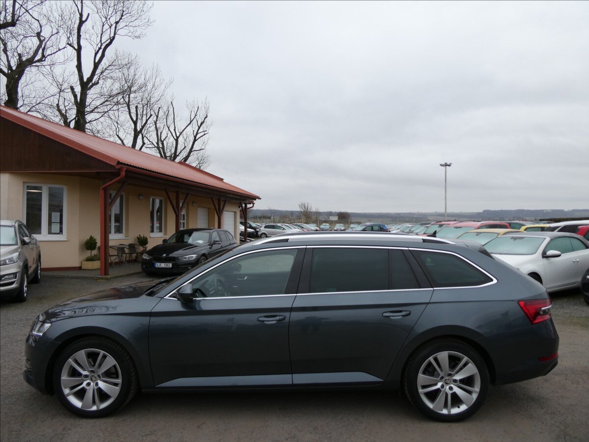 Škoda Superb