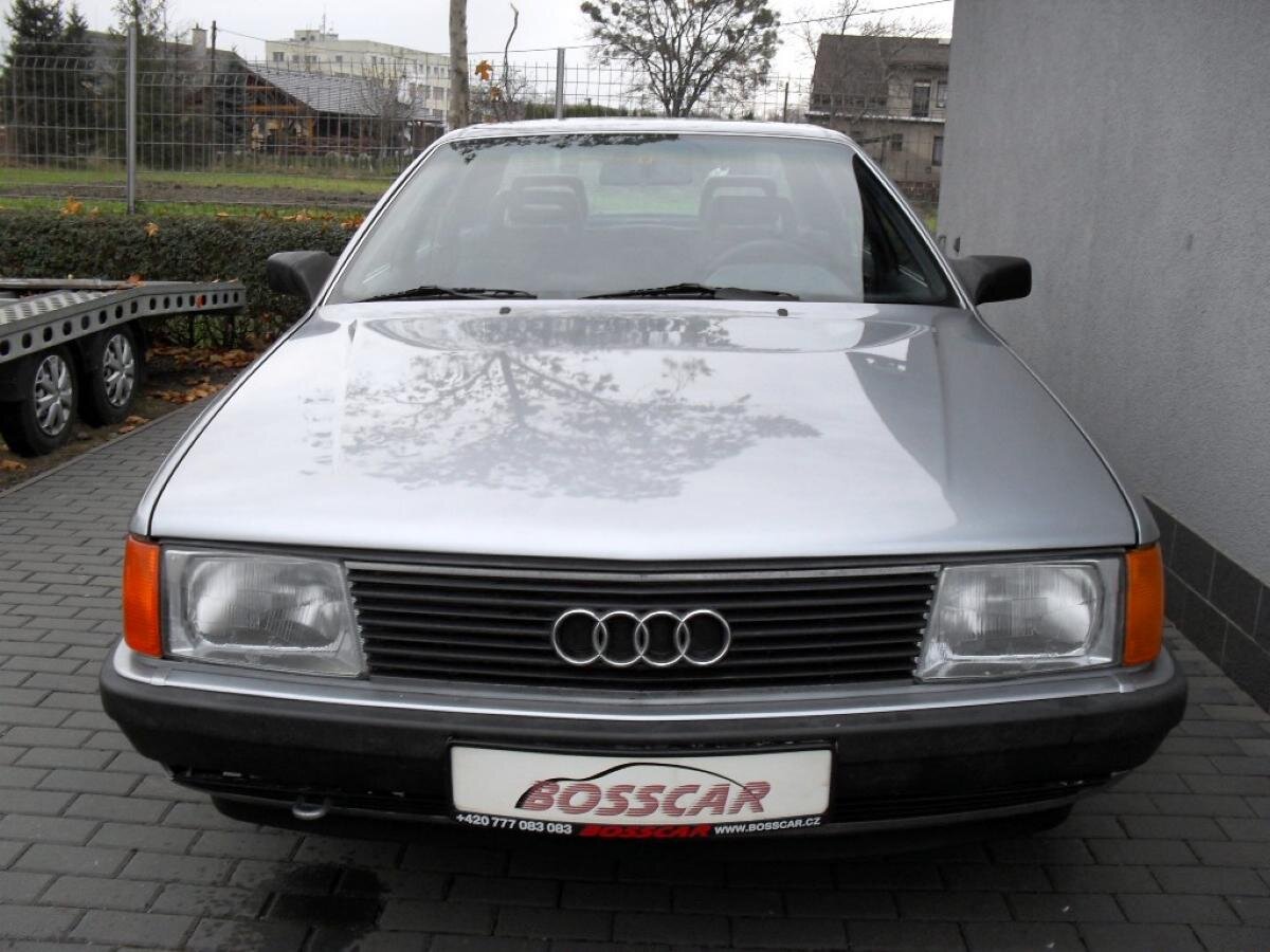 Audi 100