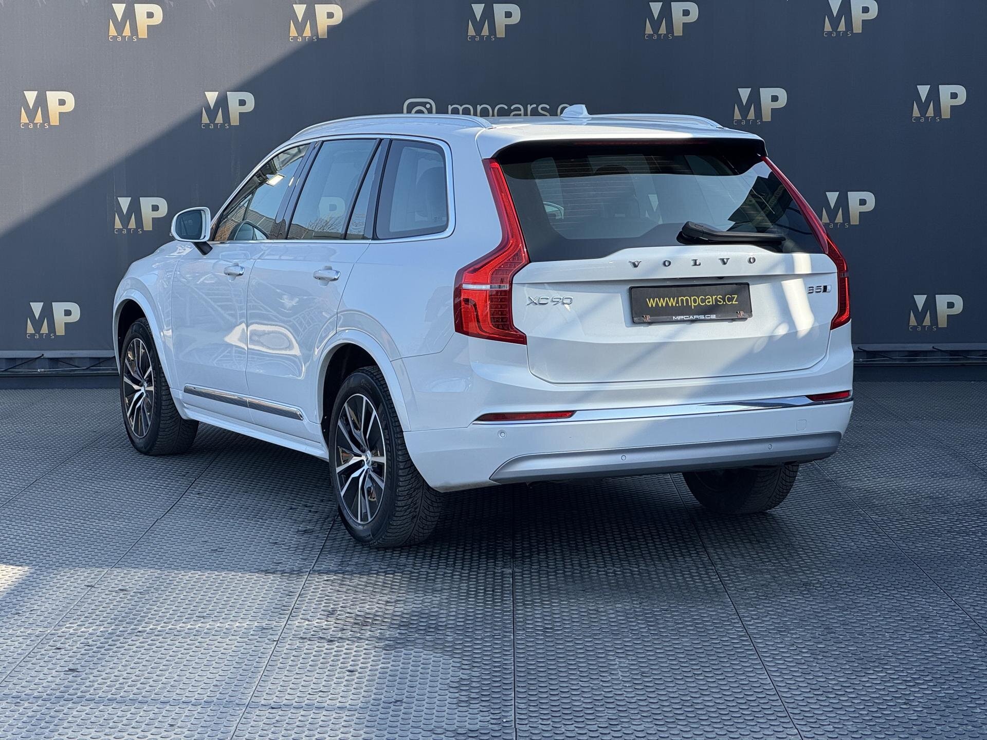 Volvo XC90 SUV / Terénní 2,0 l 173 kw