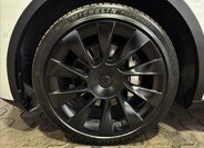 Tesla Model Y SUV 0,0 378 kw