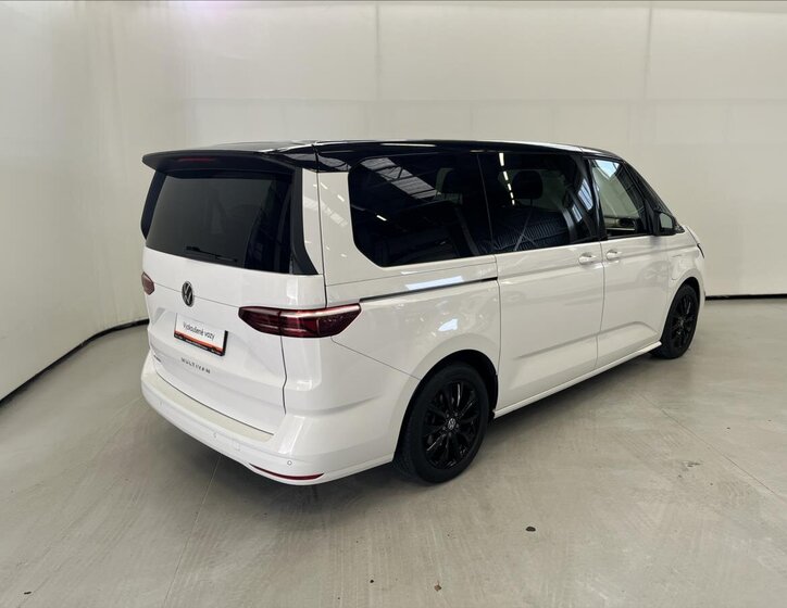 Volkswagen Multivan 2