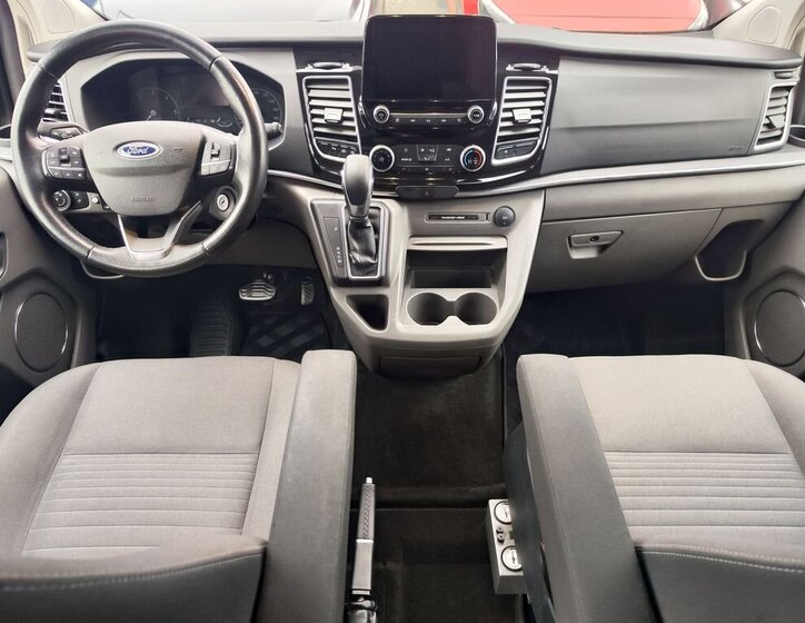 Ford Tourneo Custom 14