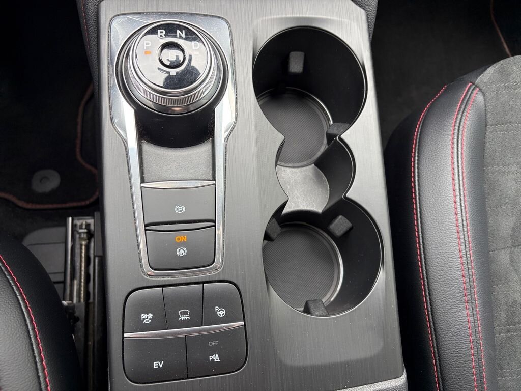 Ford Kuga SUV / Terénní 2,5 l 165 kw
