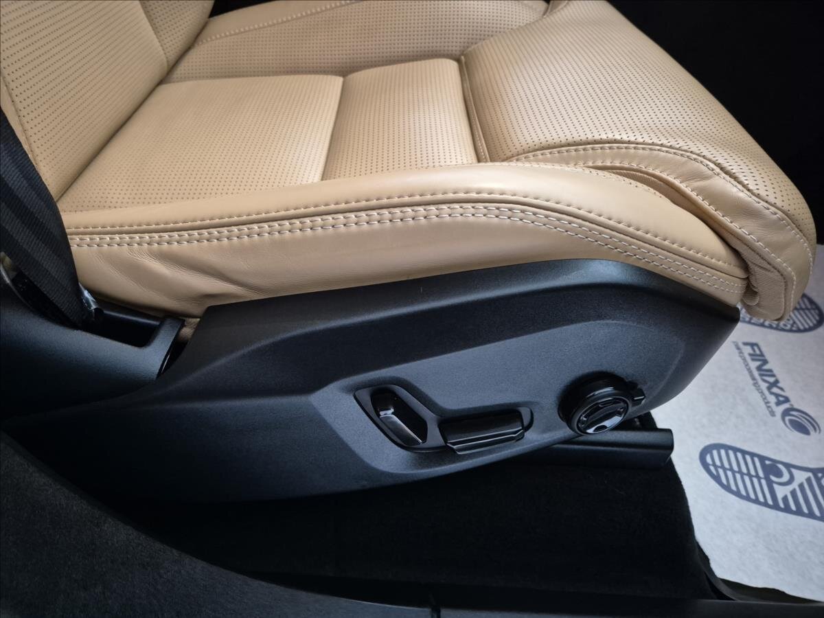 Volvo XC90 SUV / Terénní 2,0 l 180 kw