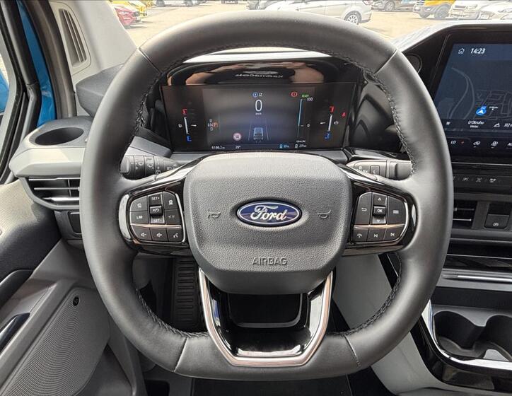 Ford Tourneo Custom 23