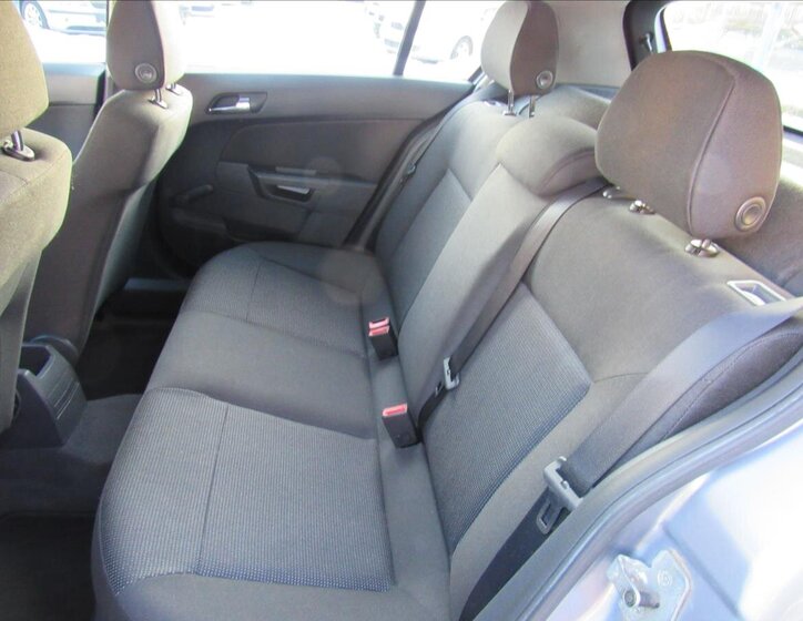 Opel Astra Hatchback 1,4 l 66 kw