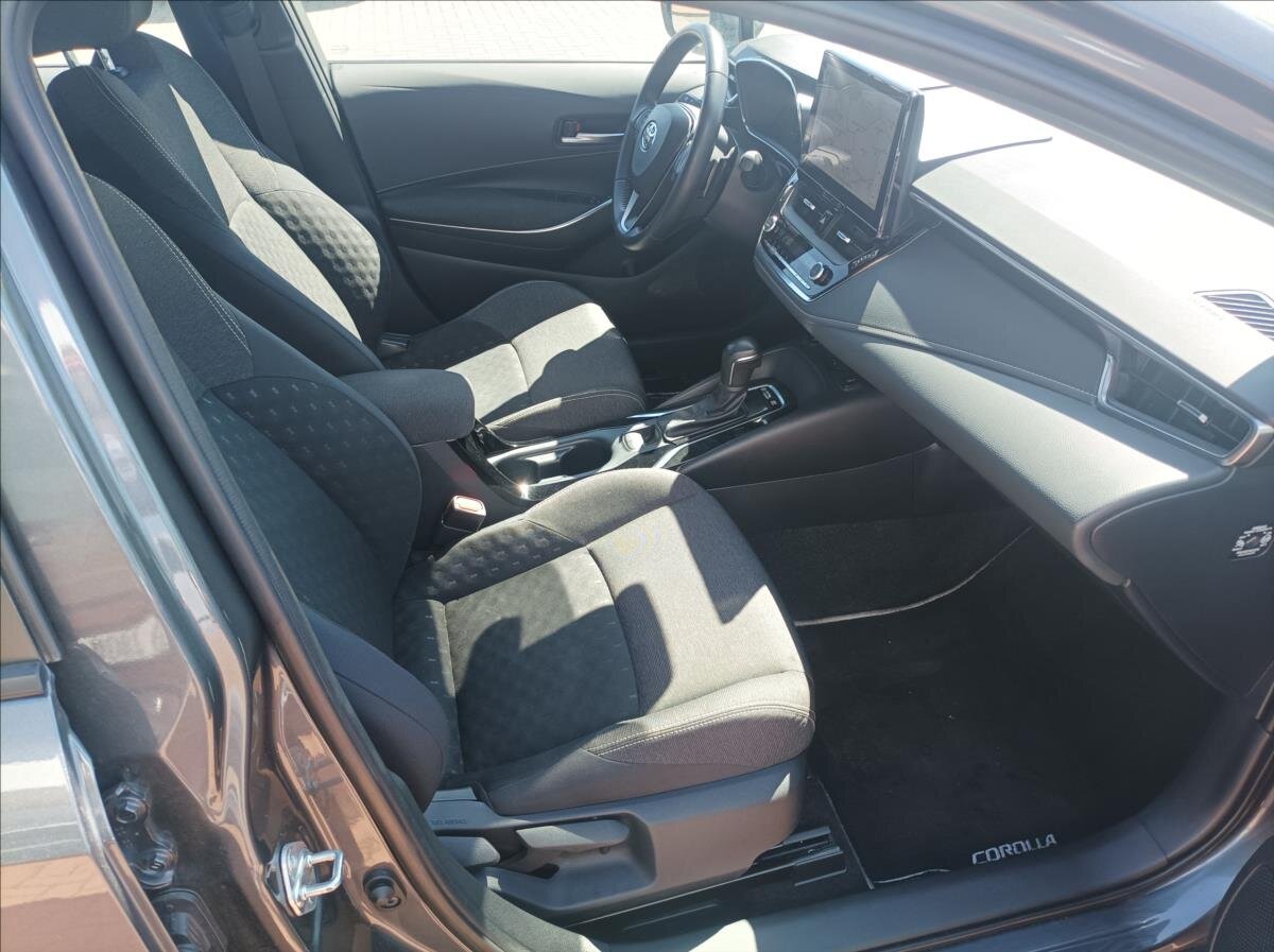 Toyota Corolla Kombi 2,0 l 112 kw