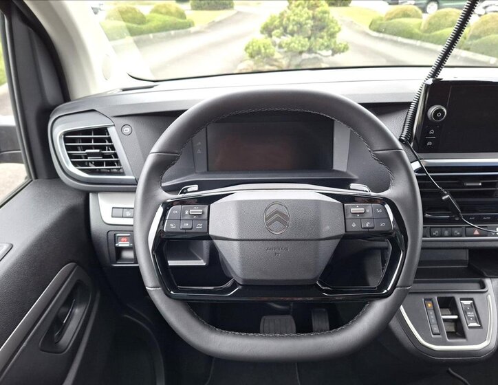 Citroën SpaceTourer MPV 2,0 l 130 kw