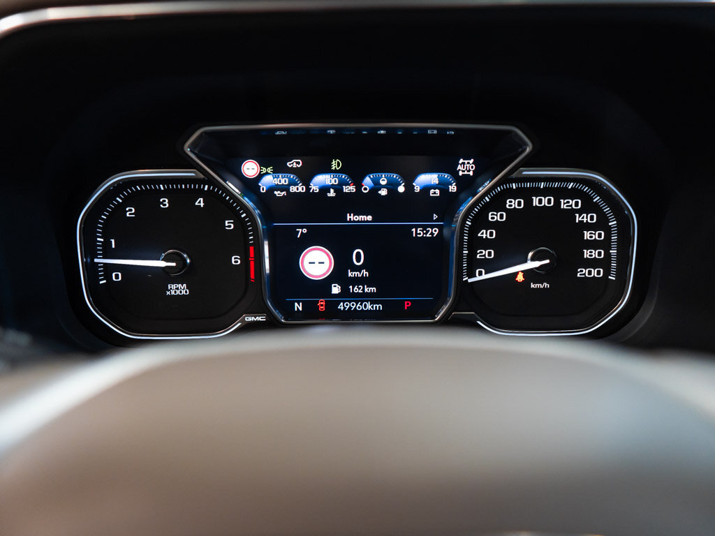 GMC Yukon SUV / Terénní 6,2 l 313 kw